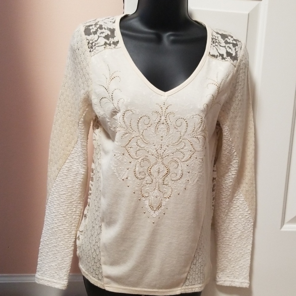 Miss Me Women's long sleeve top NWOT
